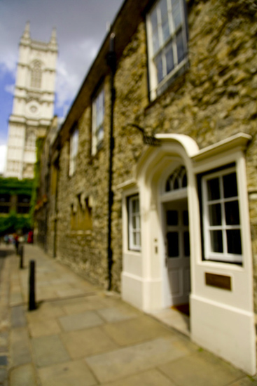 10_london_blurred_200907_041