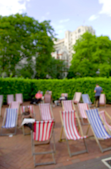 21_london_blurred_200907_054