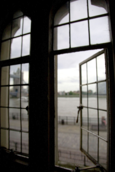 27_london_blurred_200907_177