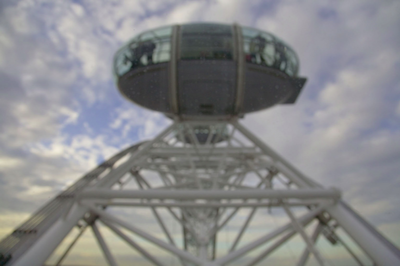 42_london_blurred_200907_174